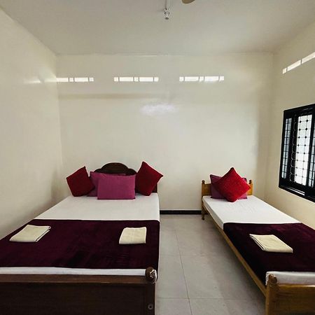 Yaarl Holiday Jaffna Extérieur photo