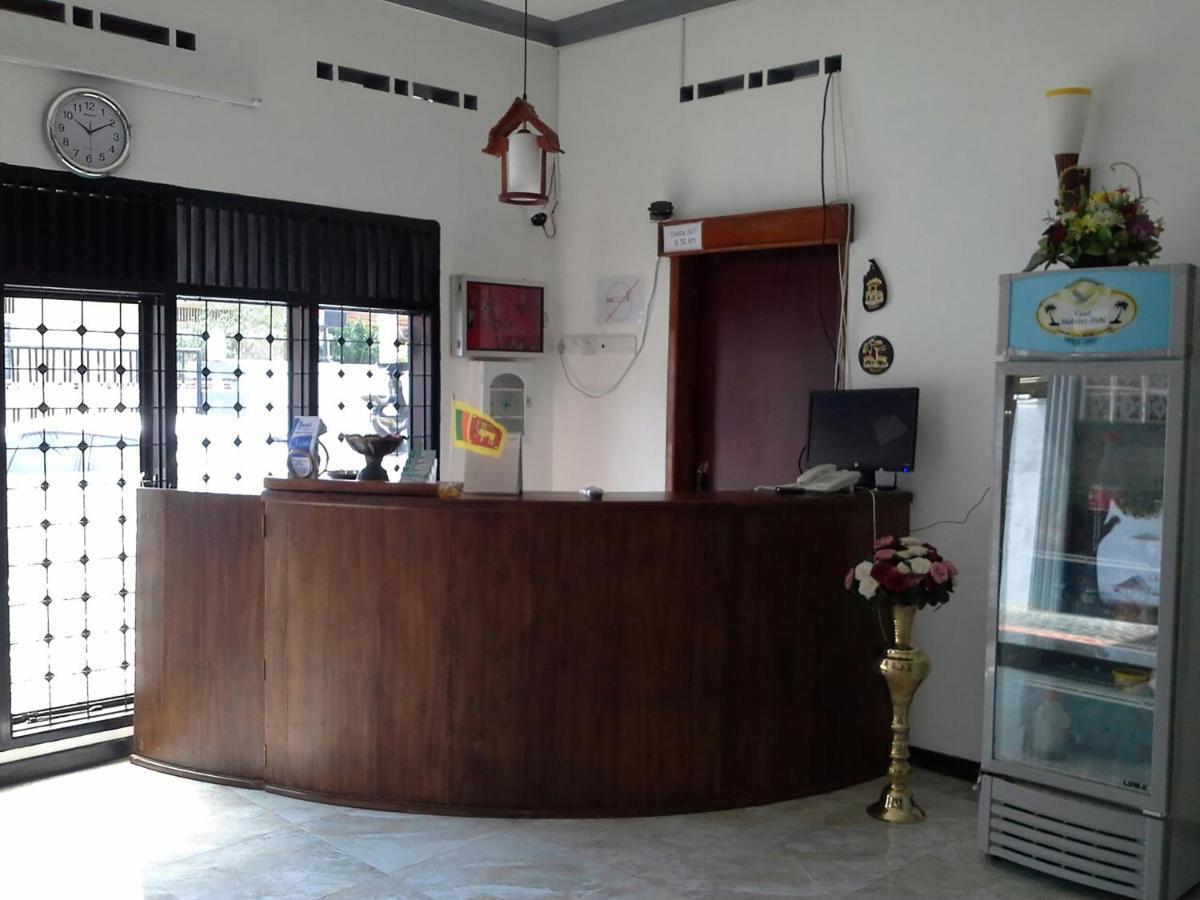 Yaarl Holiday Jaffna Extérieur photo